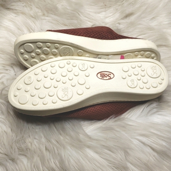 Sofft Beekon 7m Rustic red slide sneaker slip on elastic snakeskin - Picture 11 of 12